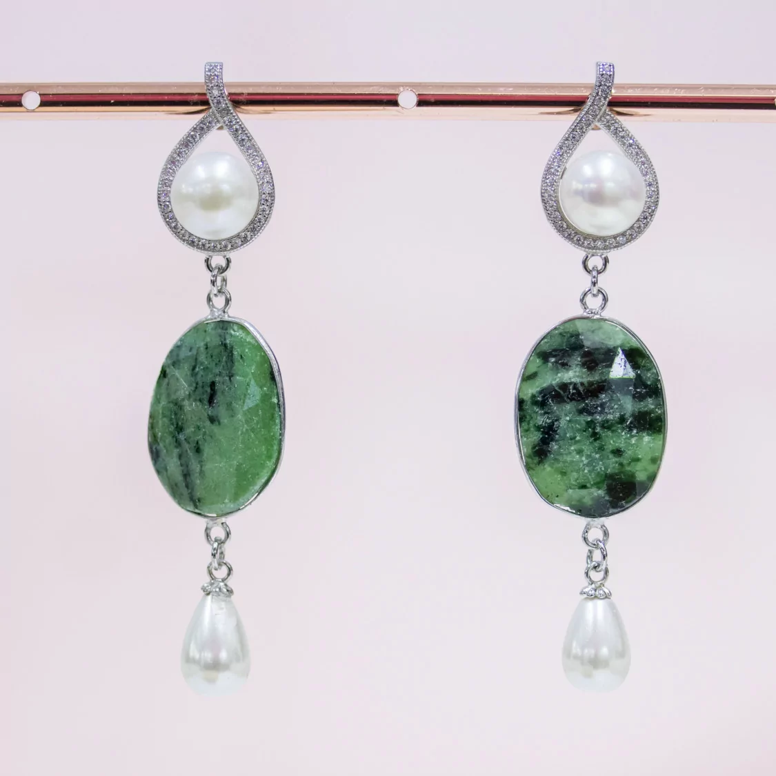 Orecchini A Perno Di Argento 925 E Zoisite Con Perle Di Fiume-ARGENTO 925 DESIGN ITALY | Worldofjewel.com