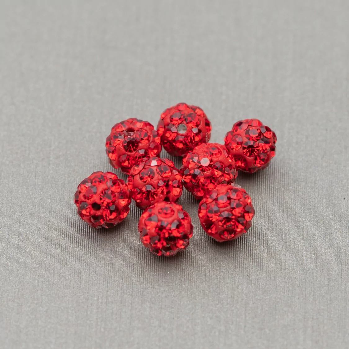 Palline Di Strass Foro Passante Tondo 4mm 20pz Rosso-COMPONENTI DI CRISTALLI E STRASS | Worldofjewel.com