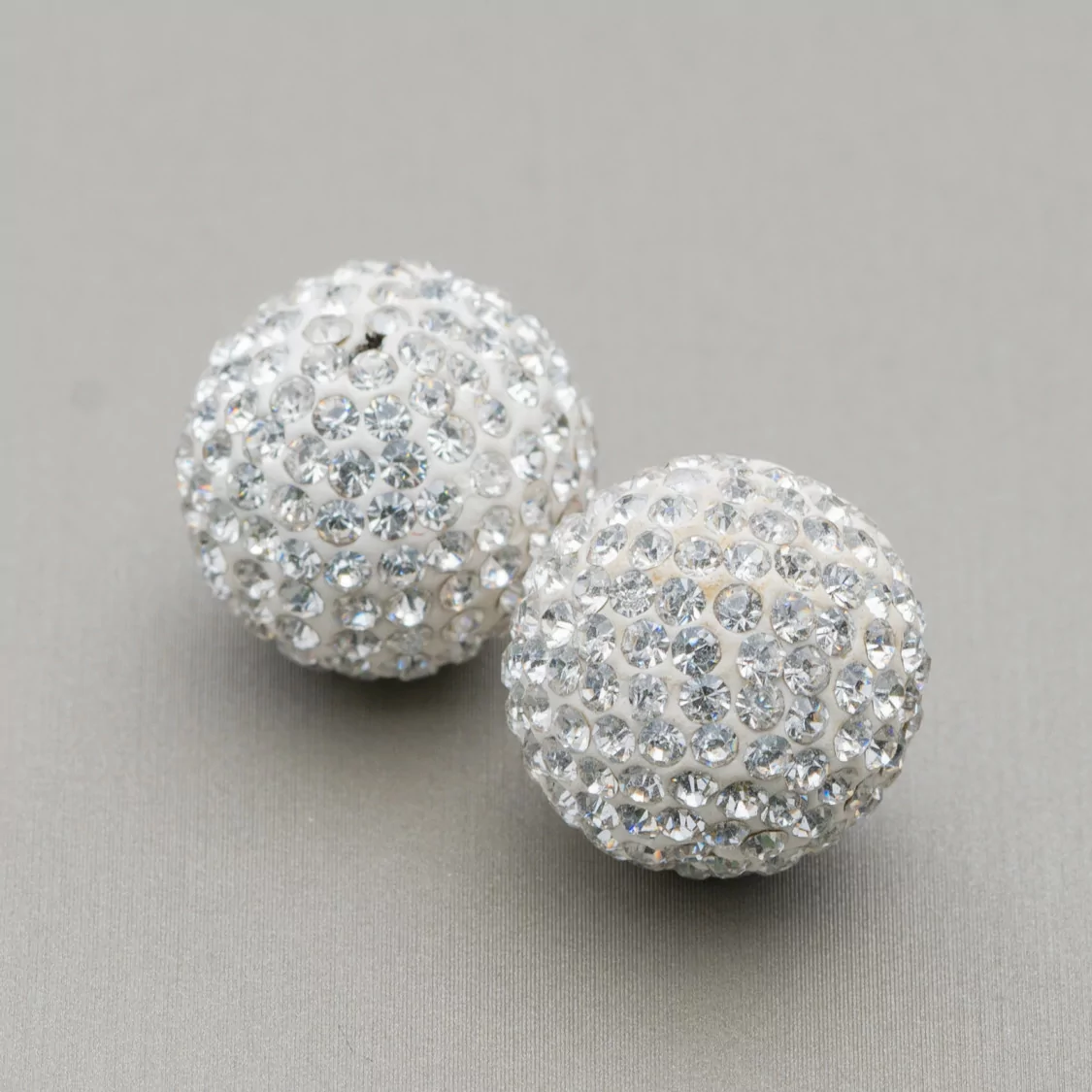 Palline Di Strass Foro Passante Tondo 16mm 6pz Bianco-COMPONENTI DI CRISTALLI E STRASS | Worldofjewel.com