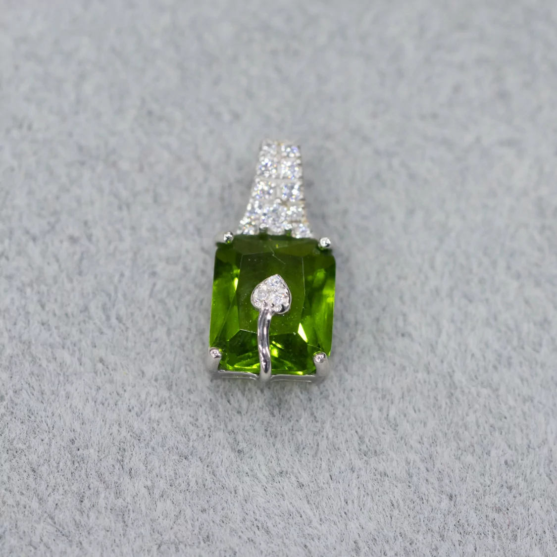 Pendente Di Argento 925 8x18mm Peridot-ARGENTO 925 DESIGN ITALY | Worldofjewel.com