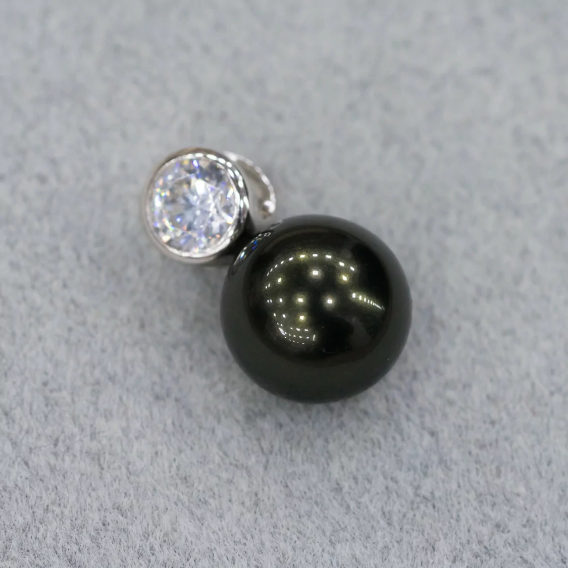 Pendente Di Argento 925 Con Punto Luce E Perle Di Maiorca 12x20mm-ARGENTO 925 DESIGN ITALY | Worldofjewel.com