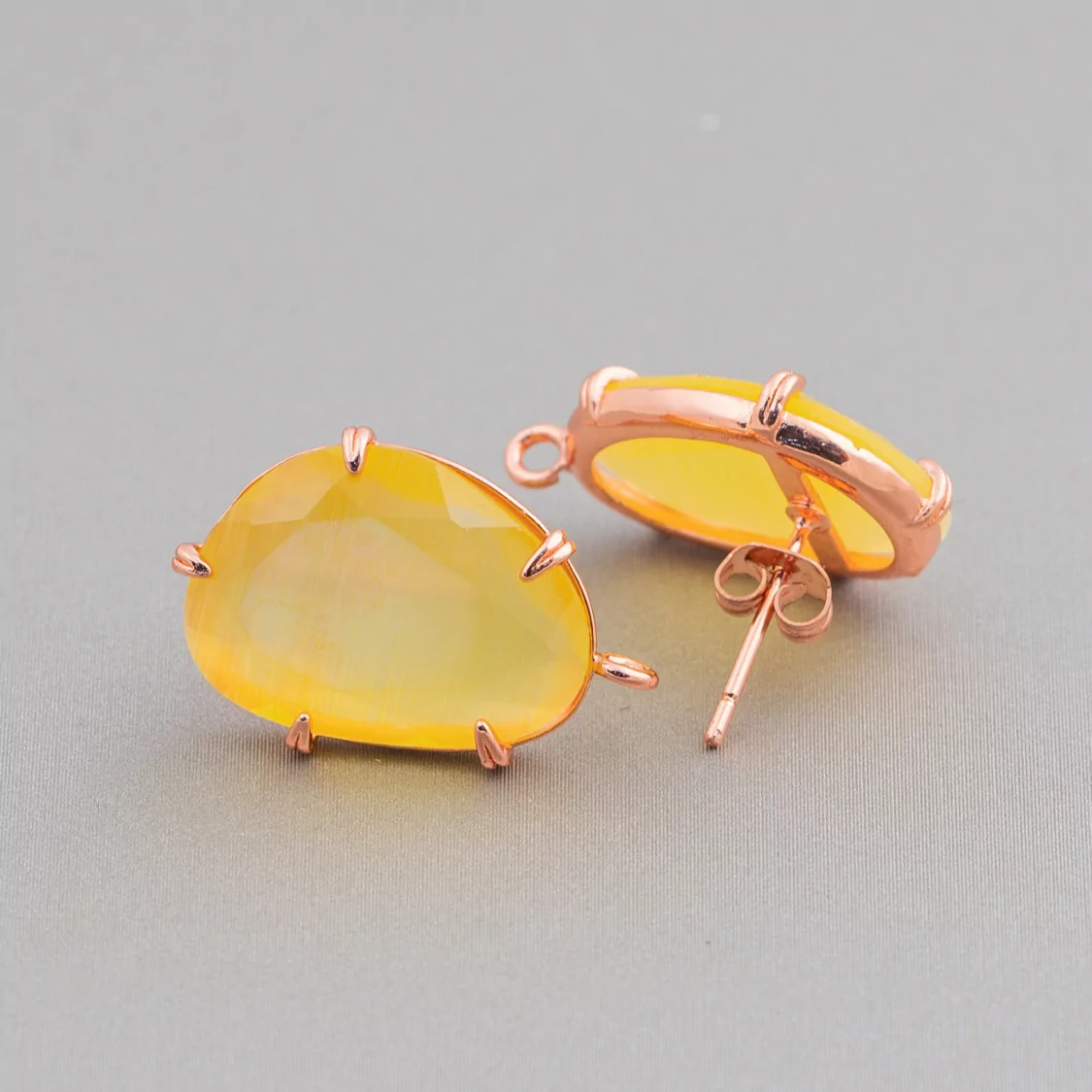 Base Per Orecchini Di Ottone A Perno Con Occhio Di Gatto Sfaccettato 14,5x18mm 6 Paia Oro Rosa Giallo-BASI CON PIETRE E PERLINE | Worldofjewel.com