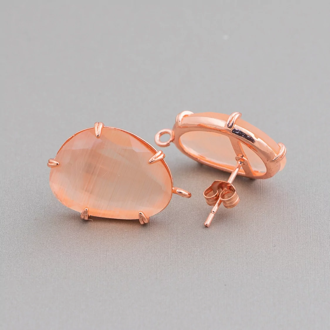 Base Per Orecchini Di Ottone A Perno Con Occhio Di Gatto Sfaccettato 14,5x18mm 6 Paia Oro Rosa Pesca-BASI CON PIETRE E PERLINE | Worldofjewel.com