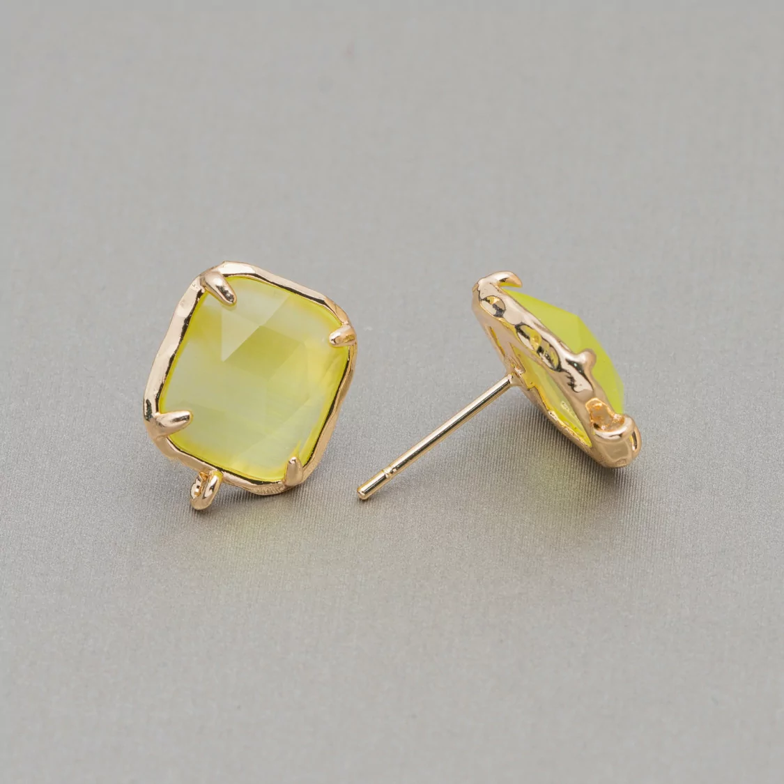 Base Per Orecchini Di Ottone A Perno Con Occhio Di Gatto Sfaccettato Rettangolo 10,5x13mm 5 Paia Giallo Chiaro-BASI CON PIETRE E PERLINE | Worldofjewel.com