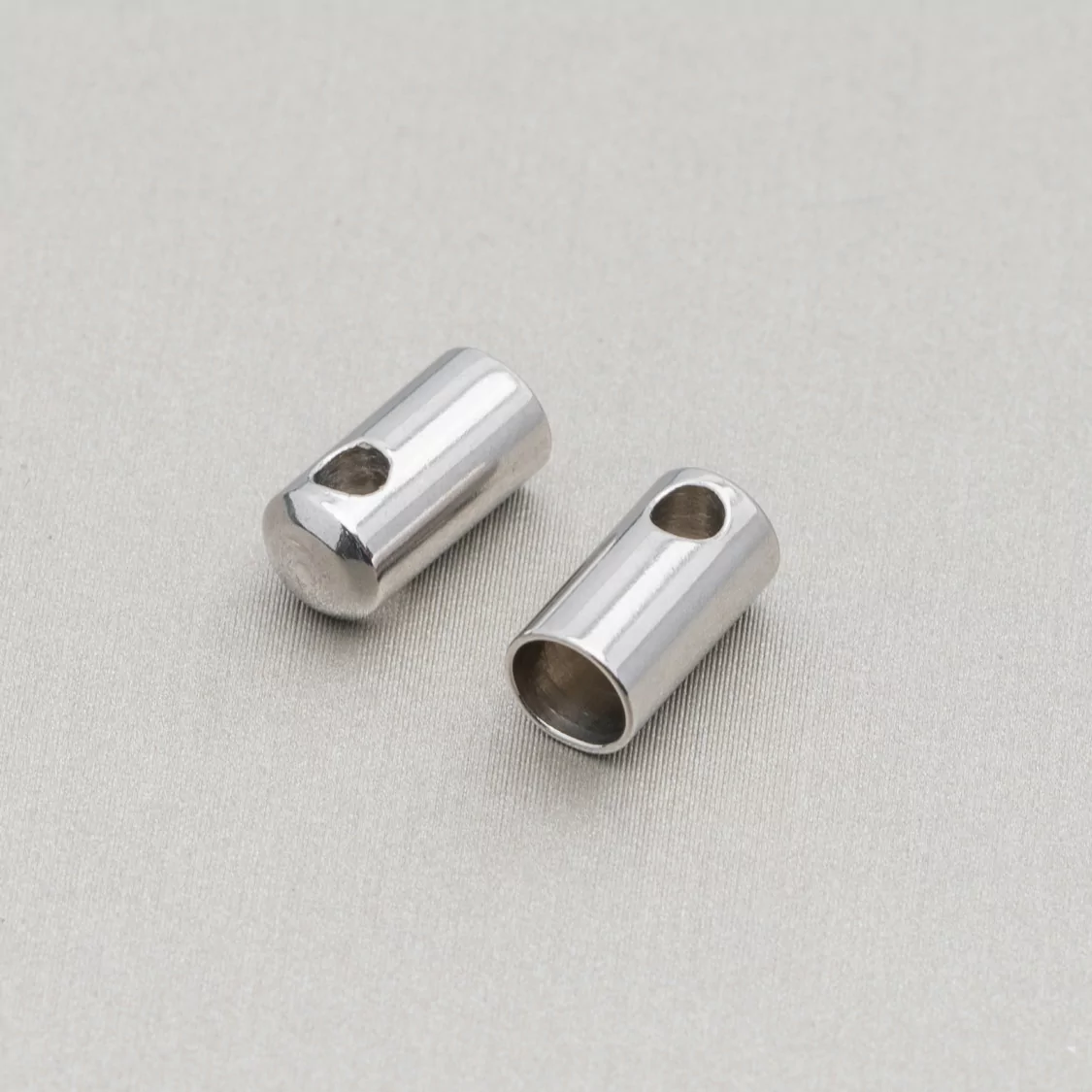 Capocorda Di Acciaio Interno 2,5mm Esterno 3,2x7,5mm 230pz-CAPOCORDA | Worldofjewel.com