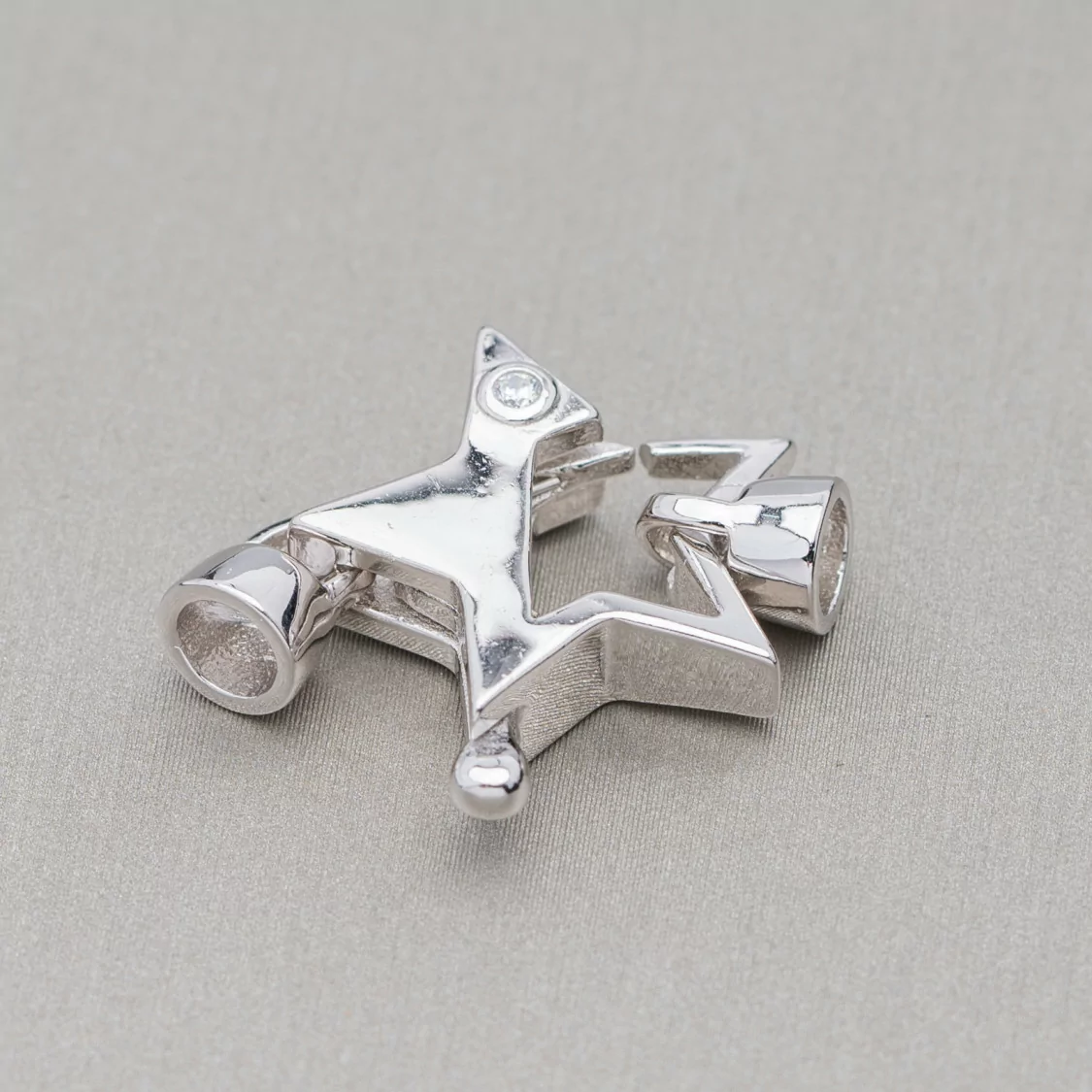 Chiusura Di Argento 925 A Moschettone Con Coppette e Punto Luce A Stella 17x25mm 2pz Rodiato-CHIUSURE DI ARGENTO | Worldofjewel.com