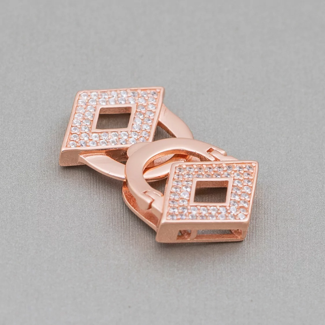 Chiusura Di Argento 925 Con Zirconi Micropave Multifilo 17x28mm Rombi Oro Rosa 2pz-CHIUSURE DI ARGENTO | Worldofjewel.com