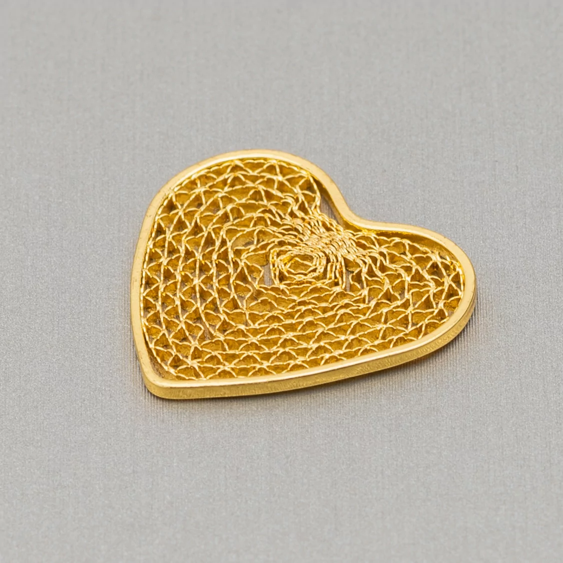 Componente Connettore Di Bronzo A Cuore In Filigrana 19x21mm 15pz Dorato-FILIGRANA PIATTA | Worldofjewel.com