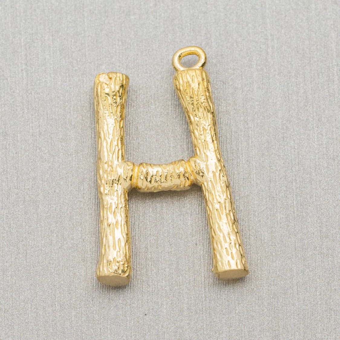 Componente Pendente Di Bronzo Lettere Alfabeto 15pz 15-24mm H-CIONDOLI DI OTTONE | Worldofjewel.com