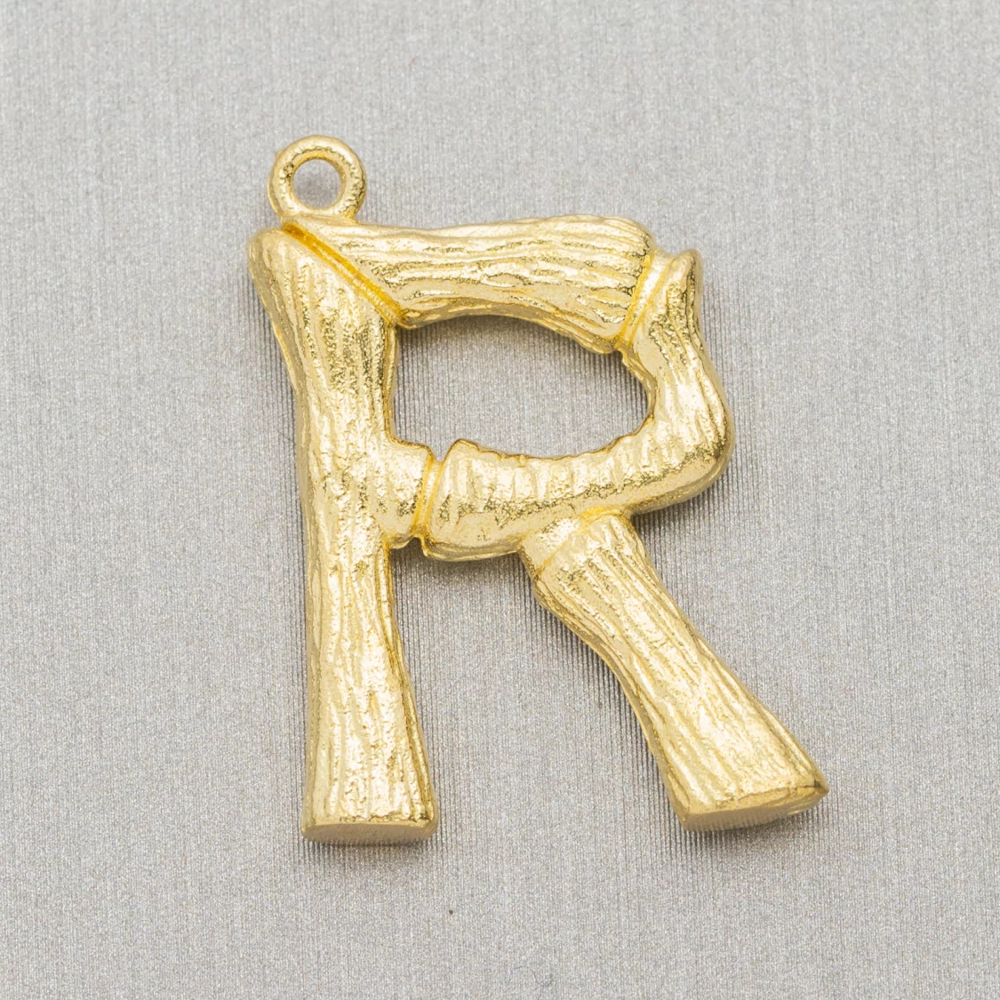 Componente Pendente Di Bronzo Lettere Alfabeto 15pz 15-24mm R-CIONDOLI DI OTTONE | Worldofjewel.com