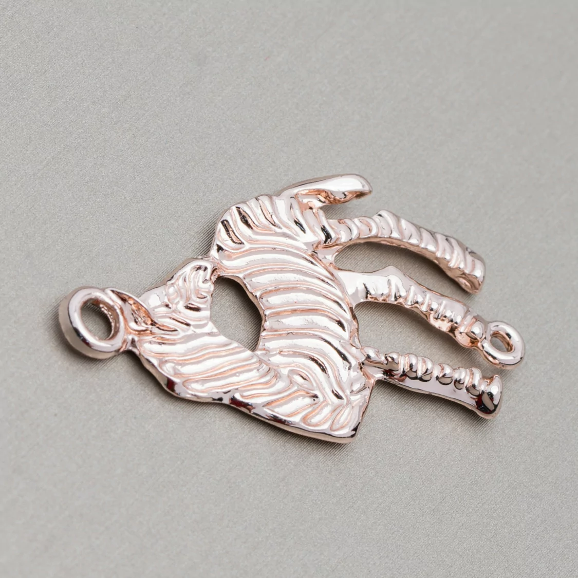 Componenti Di Zama A 2 Anellini Zebra 26x44mm 20pz Oro Rosa Light-CONNETTORI LISCI | Worldofjewel.com