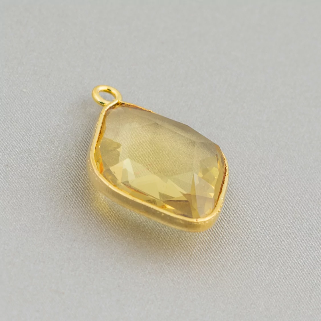 Connettore Componente Cabochon Incastonato Di Cristalli Rombo 17x22mm Con 1 Anellino 10pz Dorato Giallo- ROMBO | Worldofjewel.com