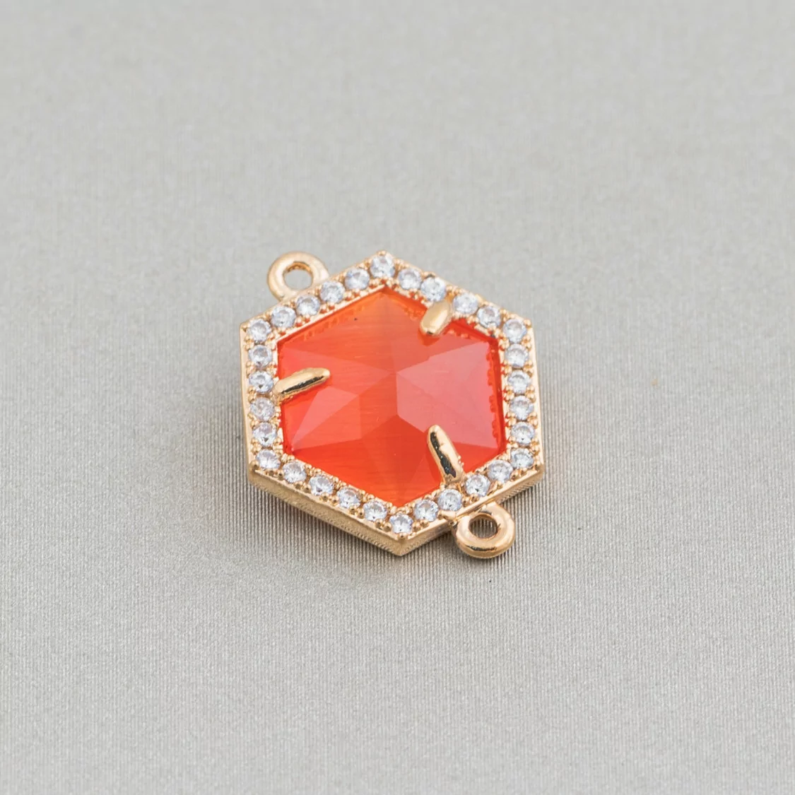 Connettore Componente Di Ottone Con Occhio Di Gatto Incastonati e Zirconi Esagono 14mm 10pz Dorato Arancio-CABOCHON BORDATI E INCASTONATI | Worldofjewel.com