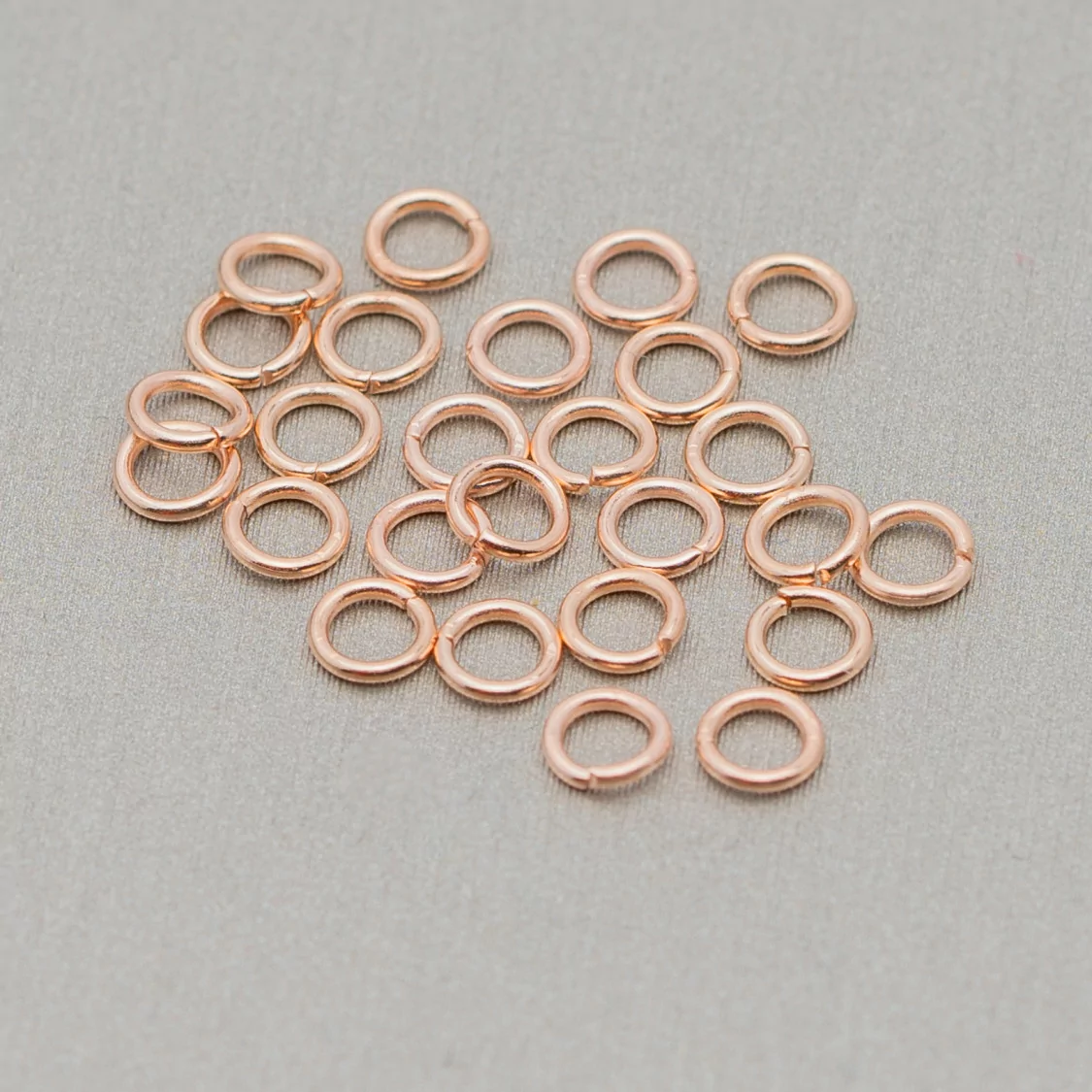 Contromaglia Anellini di Acciaio Aperto 0,6x3,5mm 50gr Oro Rosa-ANELLINI APERTI | Worldofjewel.com