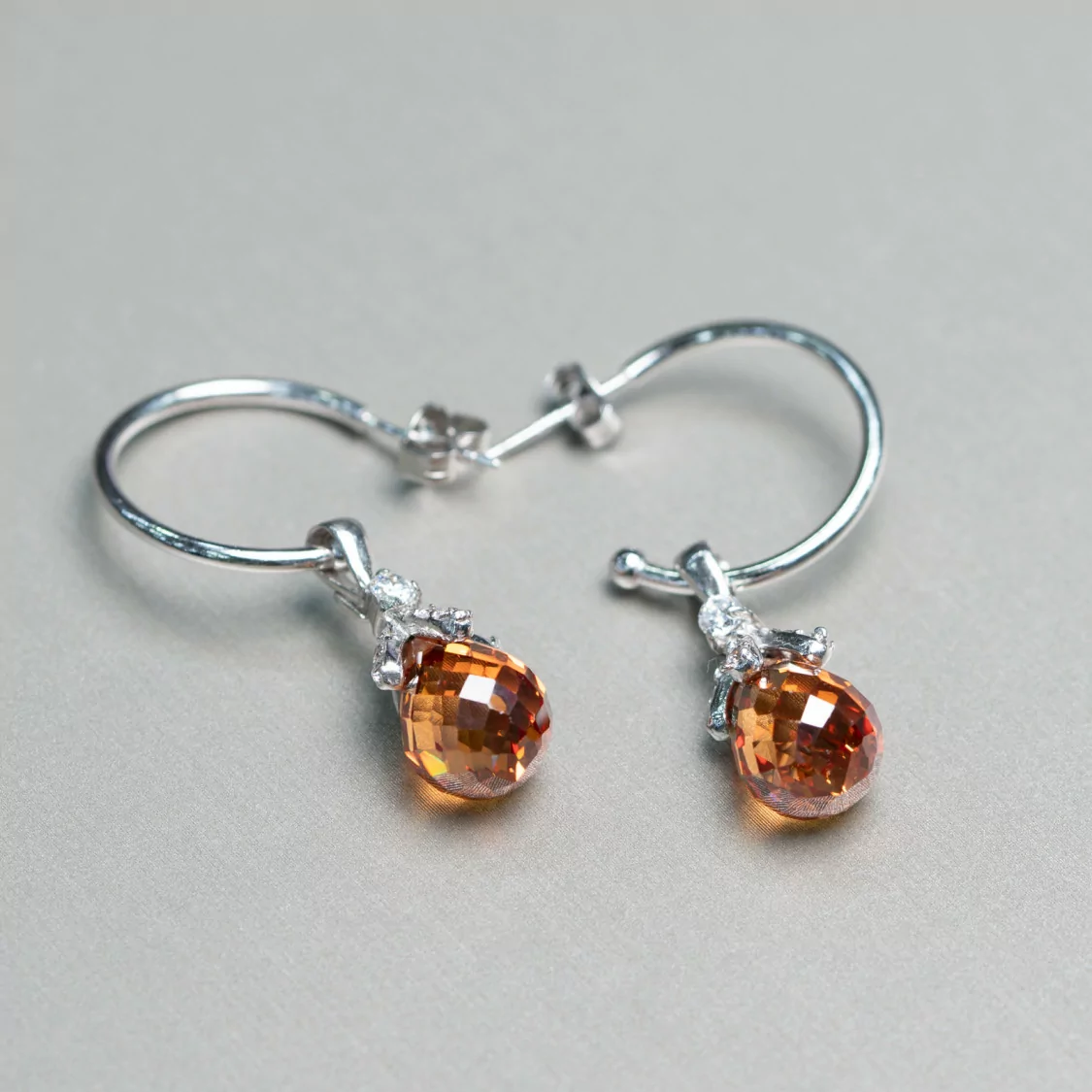 Orecchini A Perno Di Argento 925 Semicerchio Con Pendente A Goccia Di Cubic Zirconia 9x40mm Arancio-ARGENTO 925 DESIGN ITALY | Worldofjewel.com