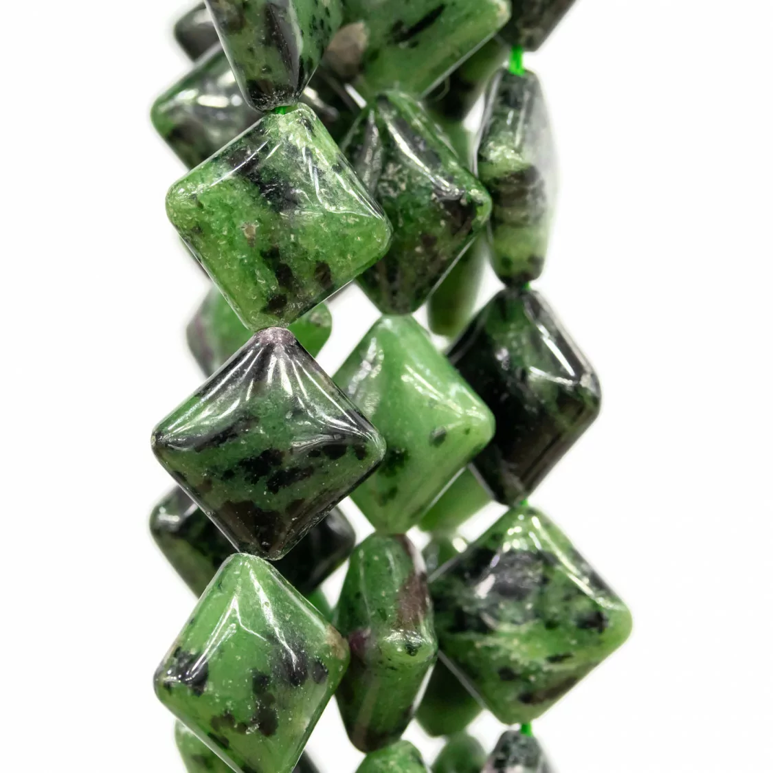 Rubizoisite Verde Rombo Piatto 12mm-RUBIZOISITE | Worldofjewel.com