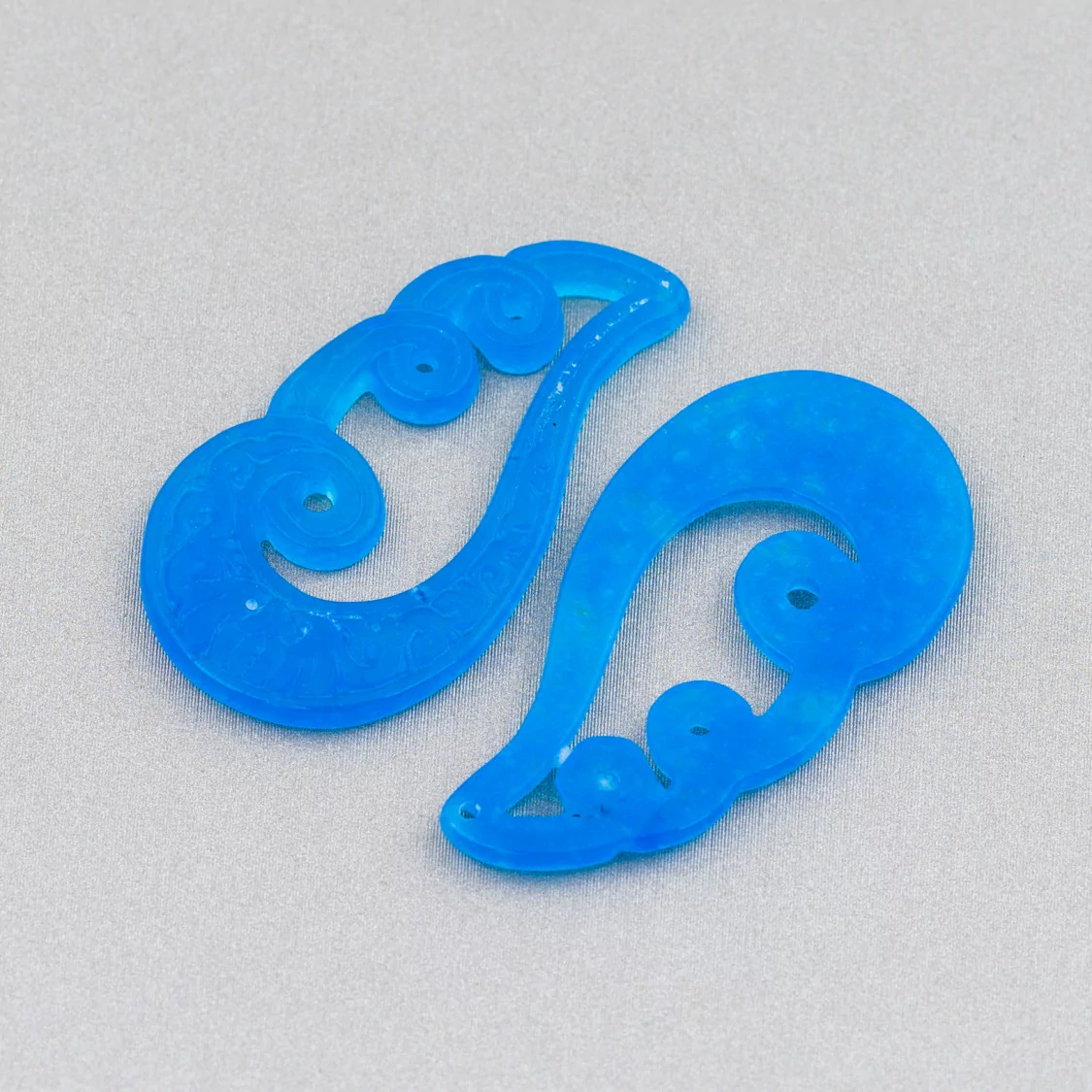 Componente Di Giada Burma Inciso Piastra 2pz 18x34mm Blu-COMPONENTI DI GIADA BURMA | Worldofjewel.com