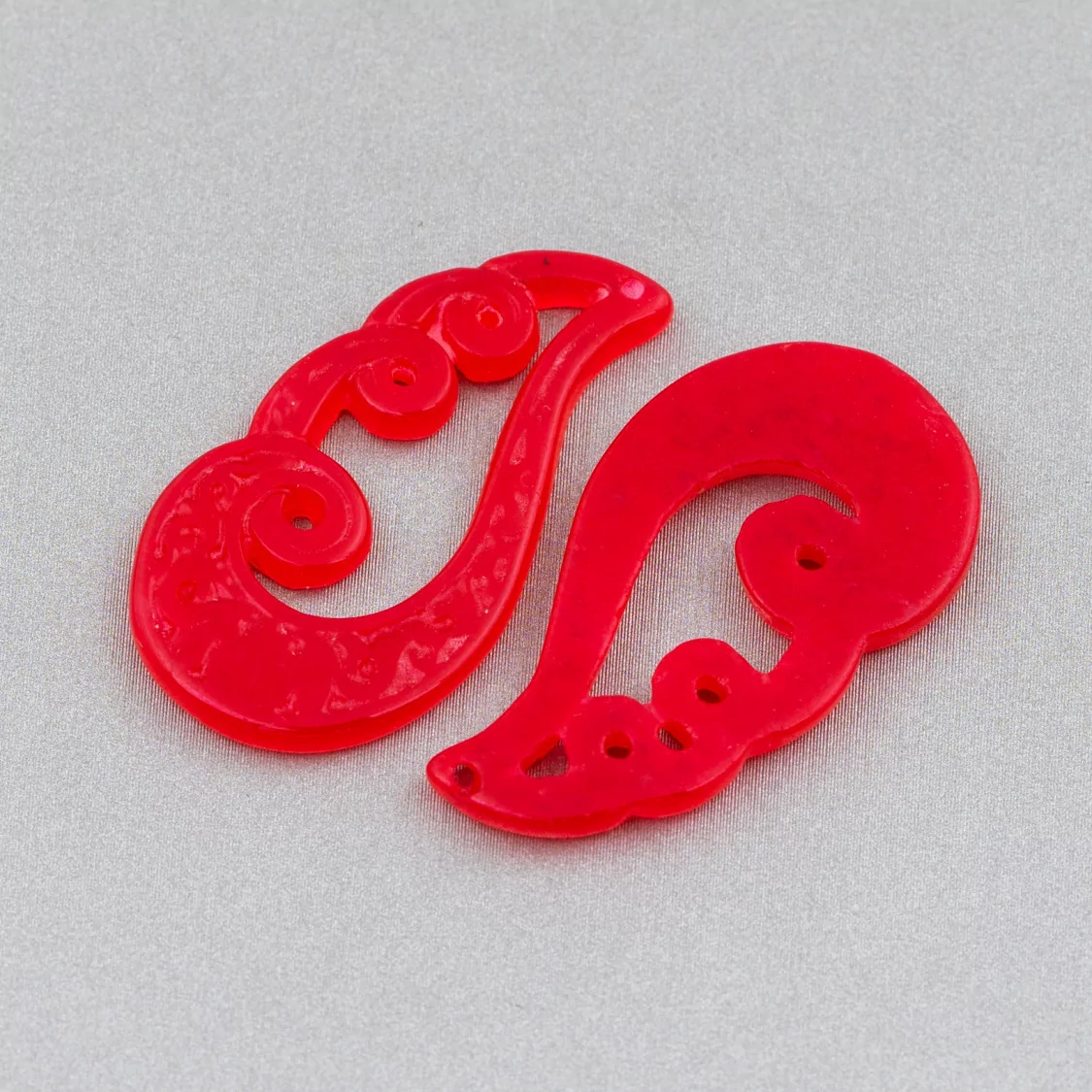 Componente Di Giada Burma Inciso Piastra 2pz 18x34mm Rosso-COMPONENTI DI GIADA BURMA | Worldofjewel.com