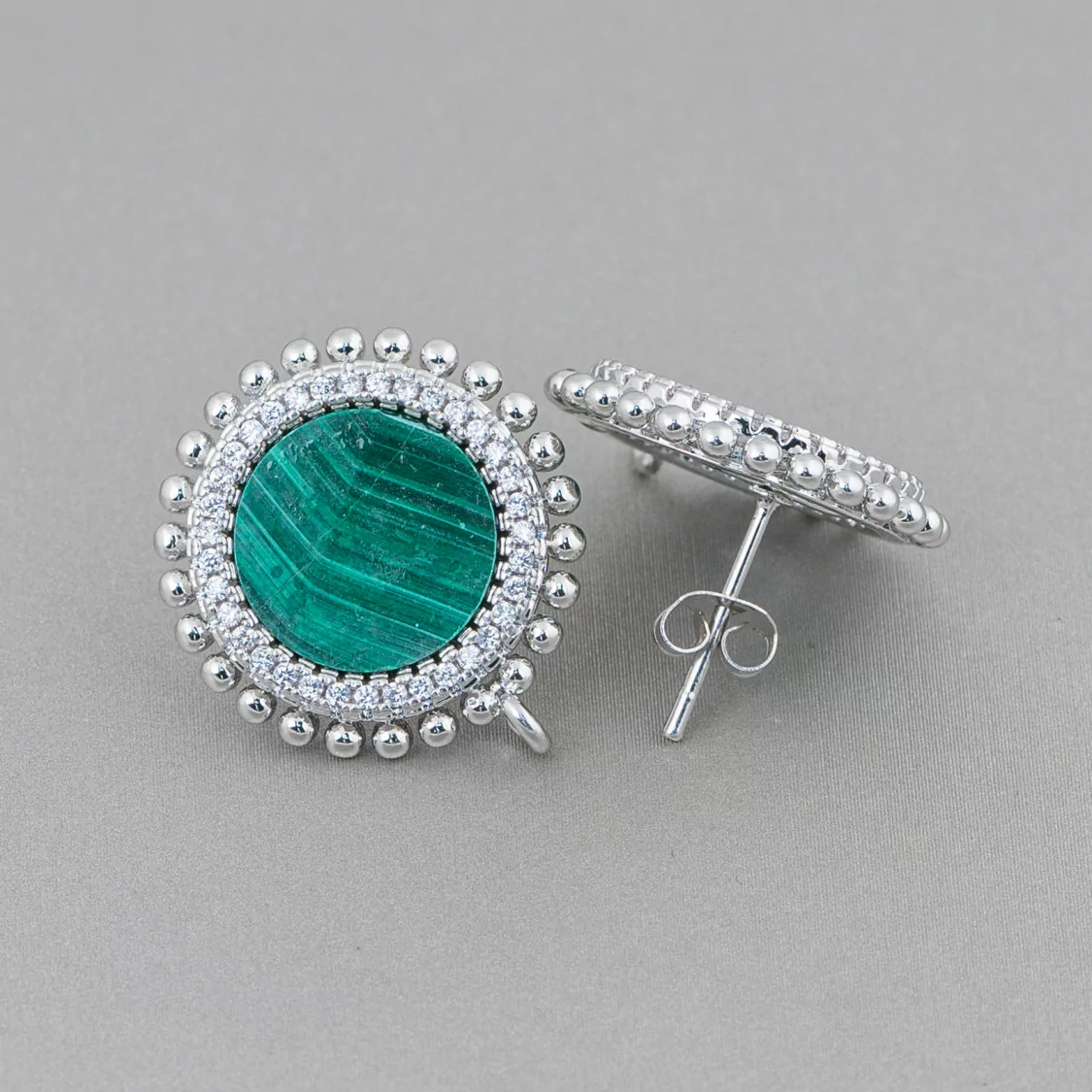 Base Per Orecchini Di Ottone A Perno Con Pietre Naturali Tondo Con Zirconi 20mm 3 Paia Rodiato Malachite-BASI CON PIETRE E PERLINE | Worldofjewel.com