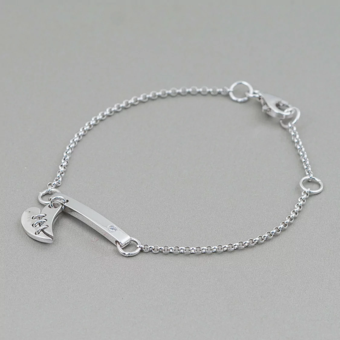 Bracciale Di Argento 925 Design Italy Con Centale Cuore Spezzato Lunghezza 19cm-16,5cm Rodiato-BRACCIALI DI ARGENTO 925 | Worldofjewel.com