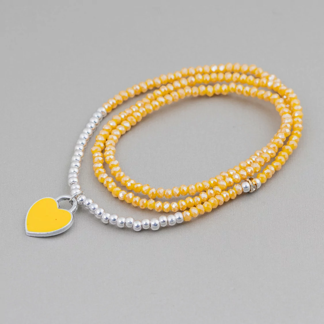 Bracciale Elastico Di Cristalli Rondelle Con Pendente Smaltato Giallo-BRACCIALI DI CRISTALLI | Worldofjewel.com