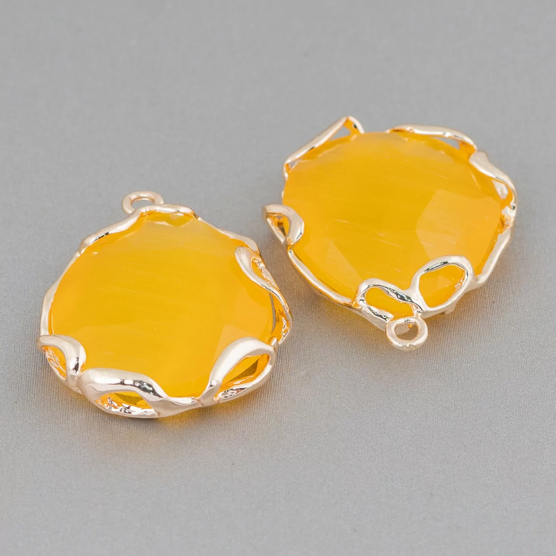 Connettore Componente Di Ottone Irregolare Con Occhio Di Gatto 24mm 4pz Dorato Giallo- STELLA DEL MATTINO | Worldofjewel.com