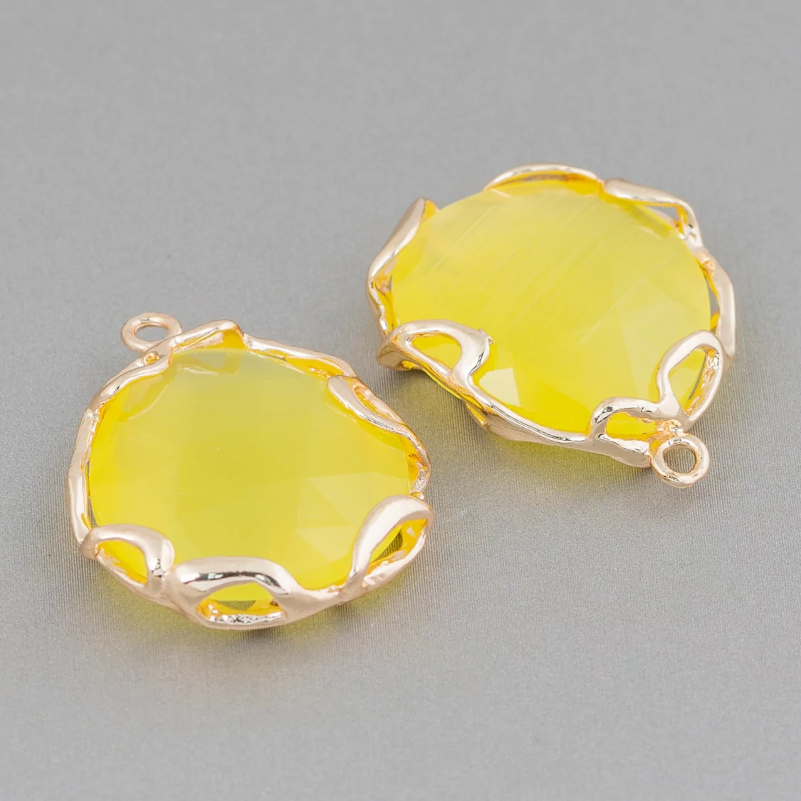 Connettore Componente Di Ottone Irregolare Con Occhio Di Gatto 24mm 4pz Dorato Giallo Chiaro- STELLA DEL MATTINO | Worldofjewel.com