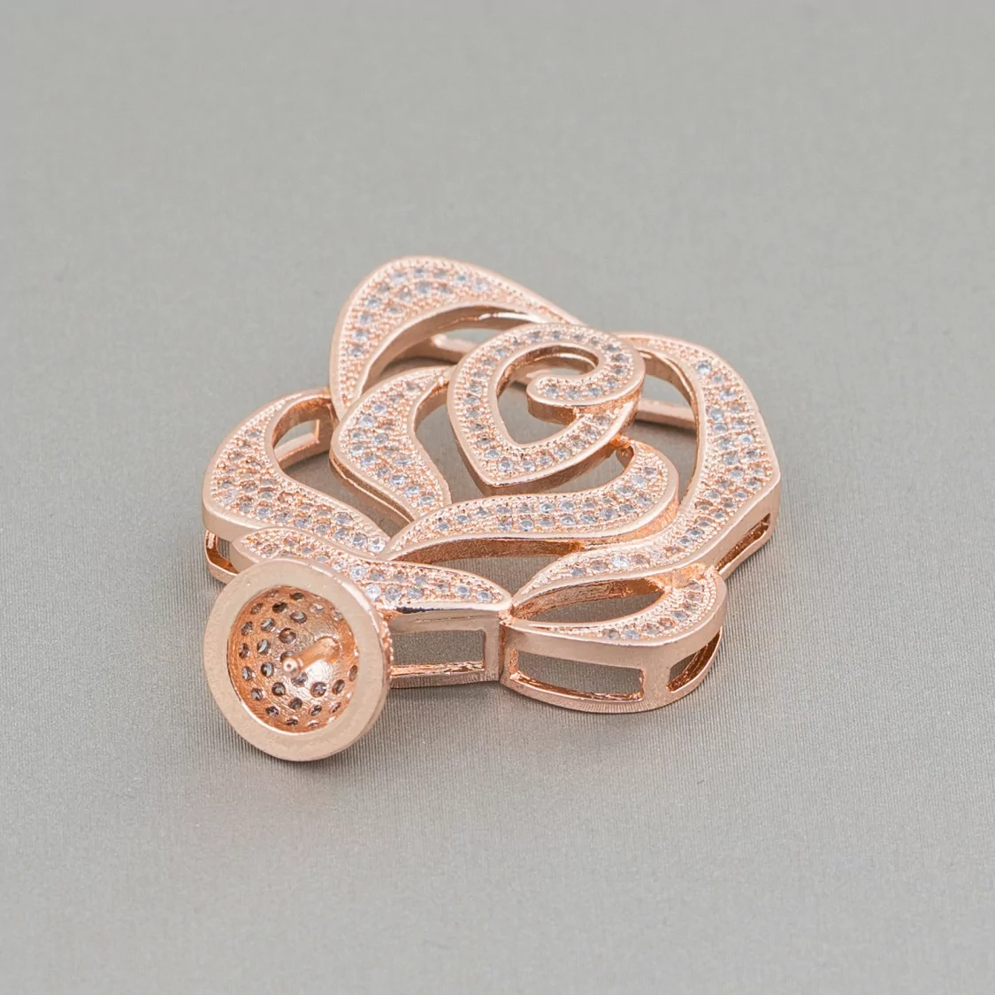 Componente Centrale Di Ottone Con Zirconi 30x35mm Oro Rosa-COMPONENTI DI METALLO | Worldofjewel.com