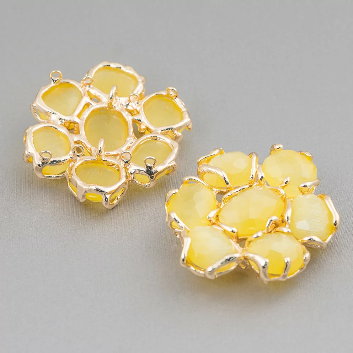 Componente Intramezzo Di Ottone Con 7 Cabochon Di Occhio Di Gatto 1pz Giallo- A 7 PIETRE | Worldofjewel.com