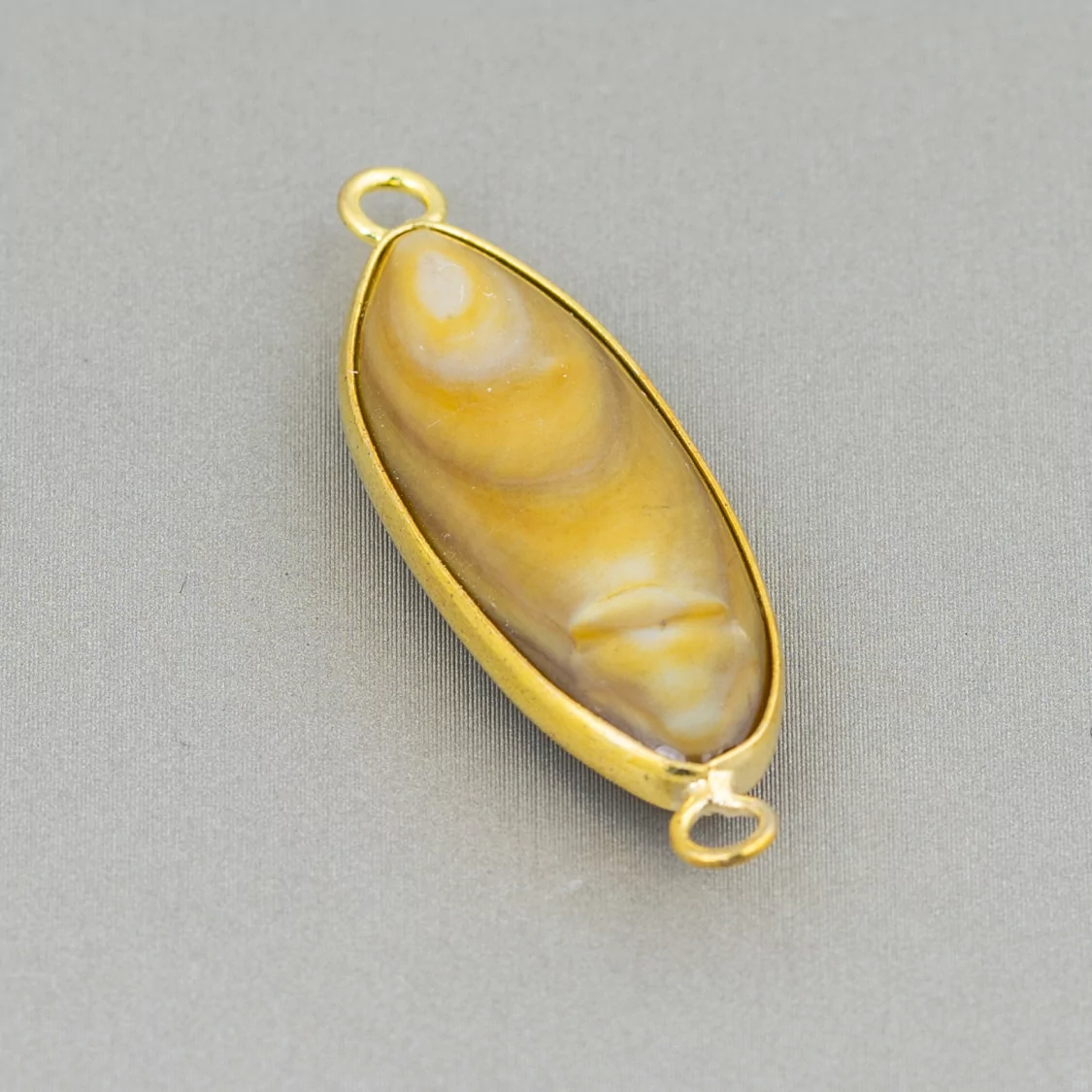 Connettore Componente Di Ottone Con Madreperla Incastonati Riso 10x38mm 10pz Giallo E Dorato-CABOCHON BORDATI E INCASTONATI | Worldofjewel.com