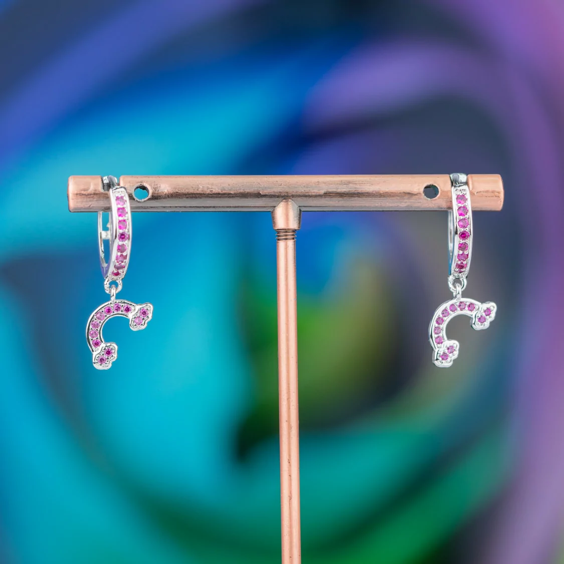 Orecchini Perno Di Bronzo Con Zirconi E Pendente Fantasia 9x26mm Arcobaleno Rodiato Rosa-ORECCHINI HOT PICKS | Worldofjewel.com