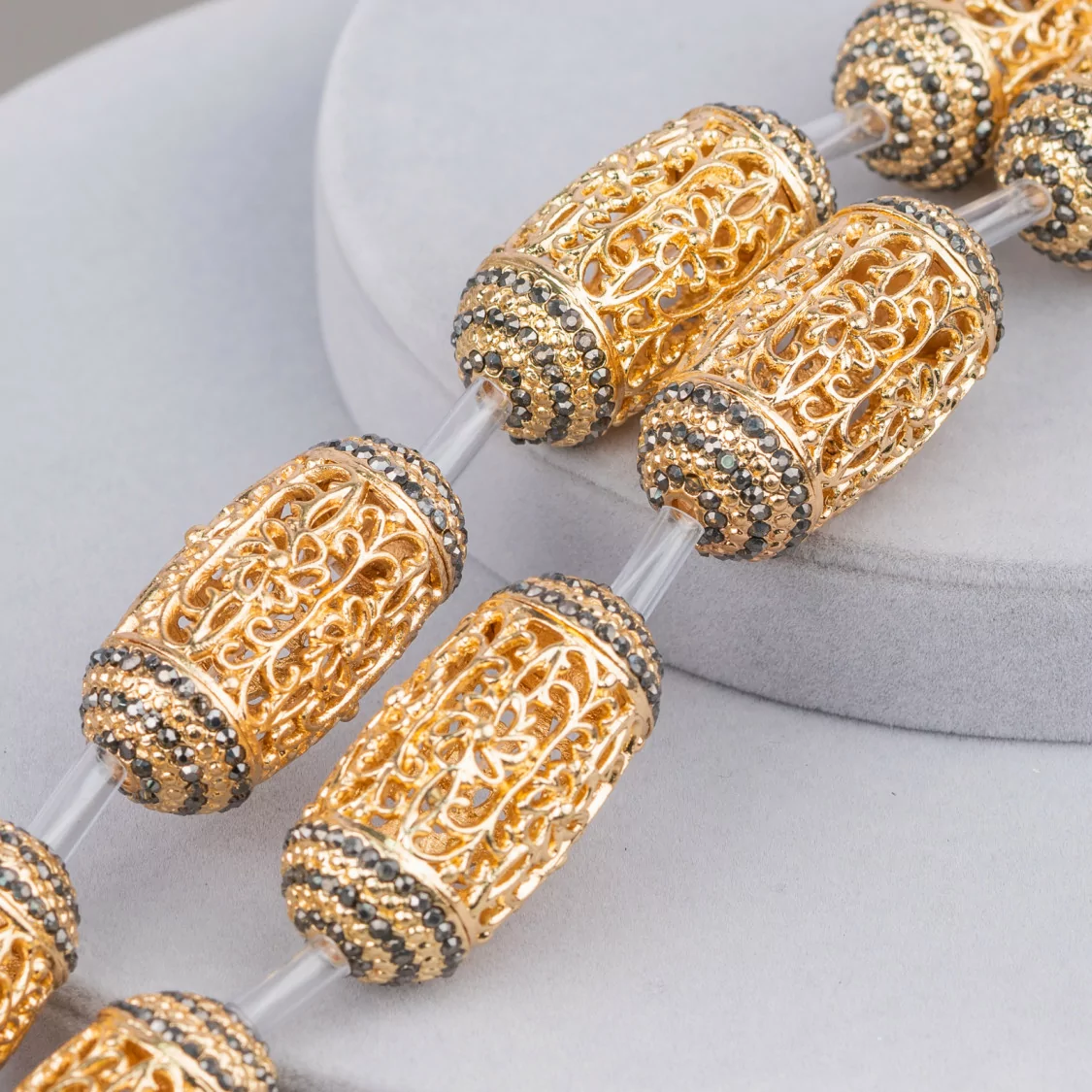 Perline A Filo Componente Di Bronzo Microfuso Traforato Con Marcasite Strass Barilotto 20x40mm 6pz-PERLINE MICROFUSE | Worldofjewel.com