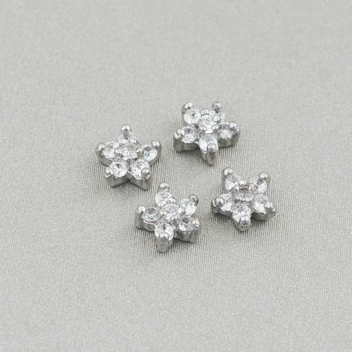 Basi Per Pendente Di Argento 925 Fiore Con Zirconi 6,5mm 7gr-BASI PER PENDENTI | Worldofjewel.com