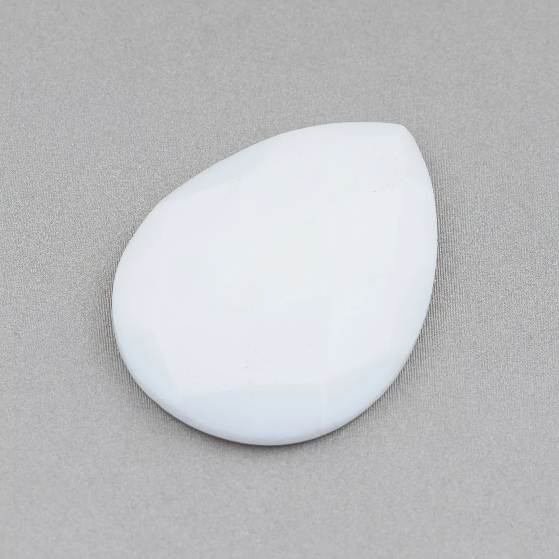 Componente Cabochon Grande Goccia Sfaccettato 30x40mm 1pz Agata Bianca- CABOCHON GRANDI | Worldofjewel.com