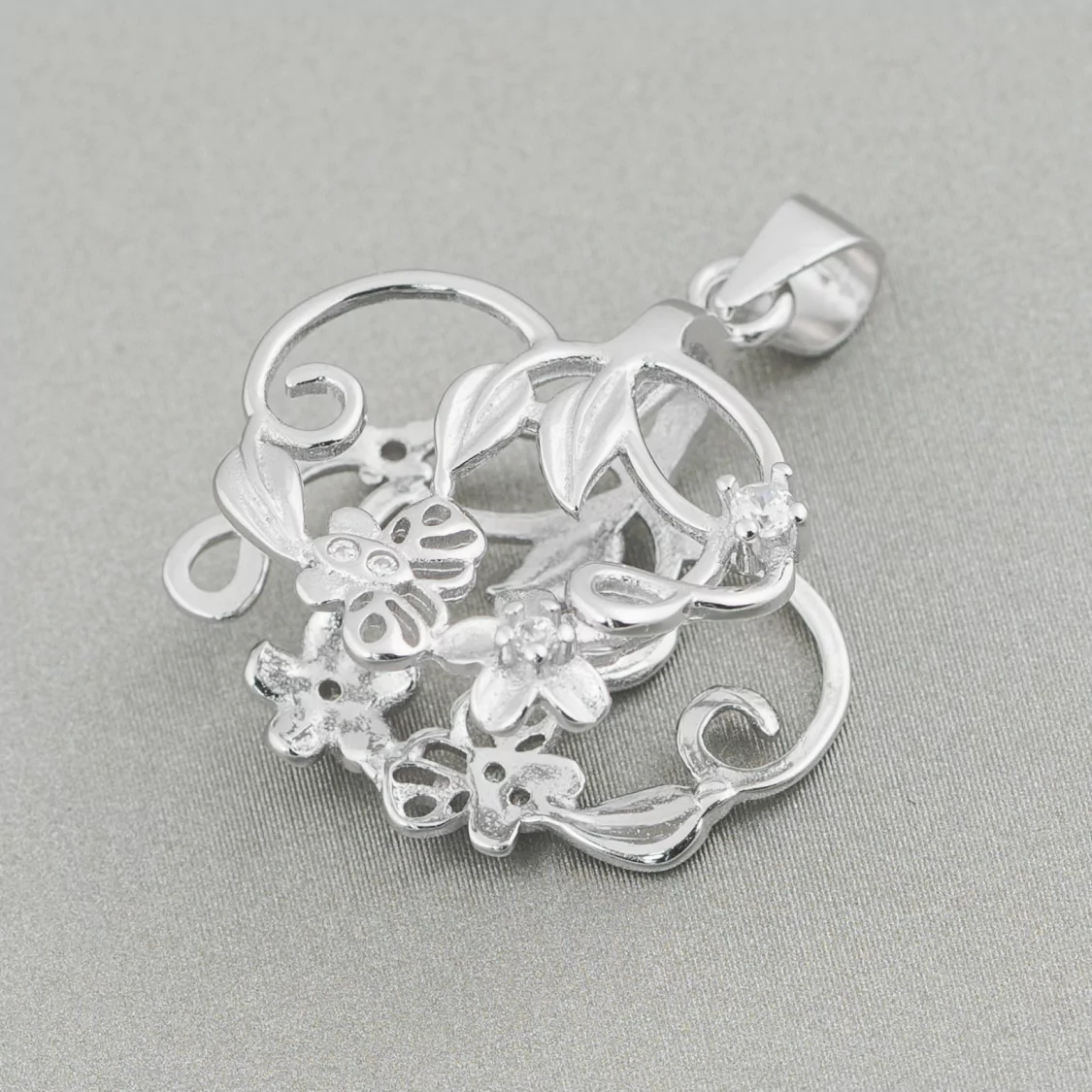 Gancio Per Pendente Di Argento 925 Con Zirconi Fiori E Farfalle 22x25mm 2pz Rodiato Bianco-BASI PER PENDENTI | Worldofjewel.com