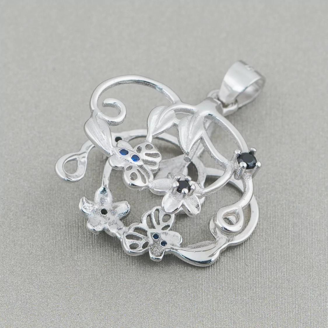 Gancio Per Pendente Di Argento 925 Con Zirconi Fiori E Farfalle 22x25mm 2pz Rodiato Nero-BASI PER PENDENTI | Worldofjewel.com