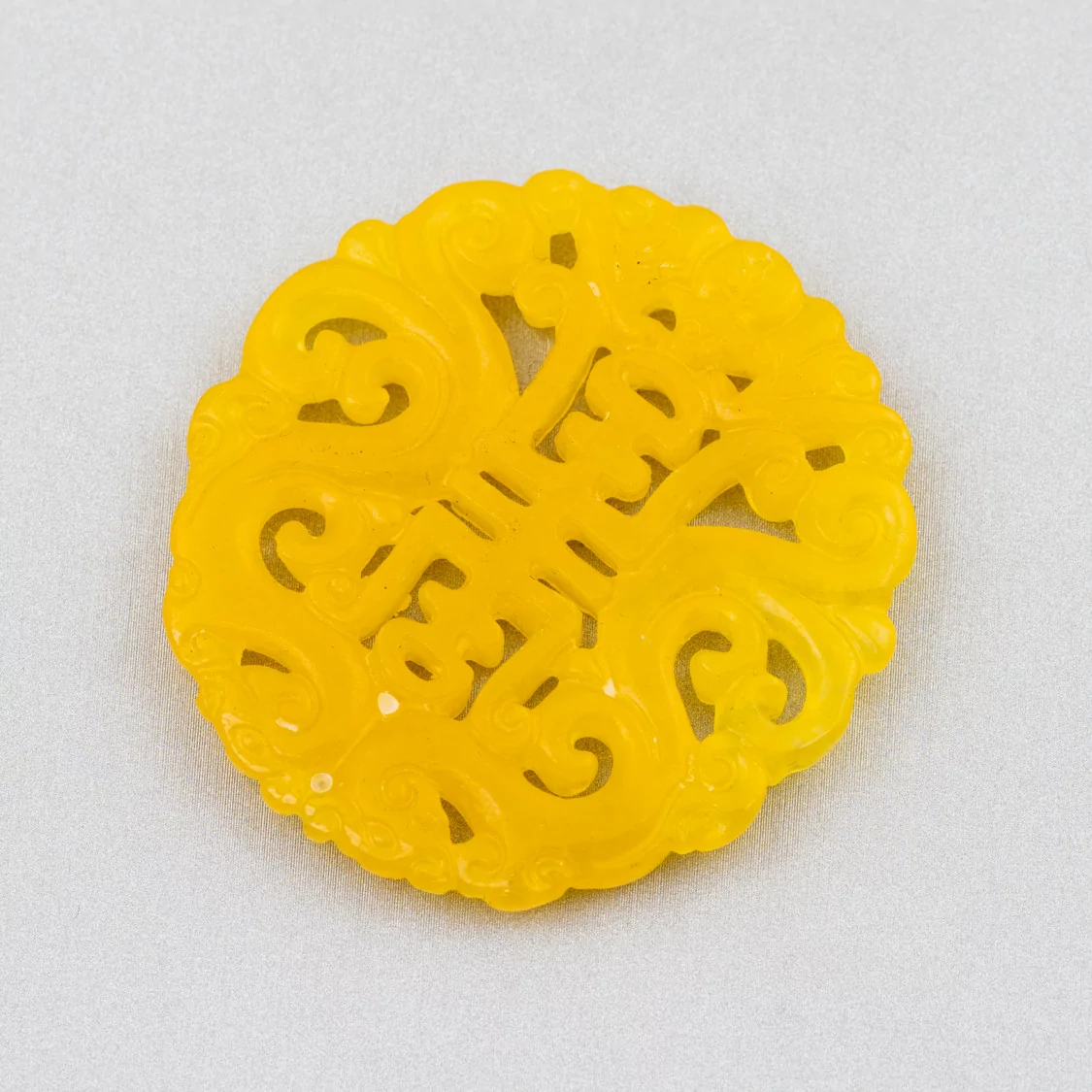 Componente Di Giada Burma Inciso Piastra 1pz Tondo 48mm Giallo-COMPONENTI DI GIADA BURMA | Worldofjewel.com