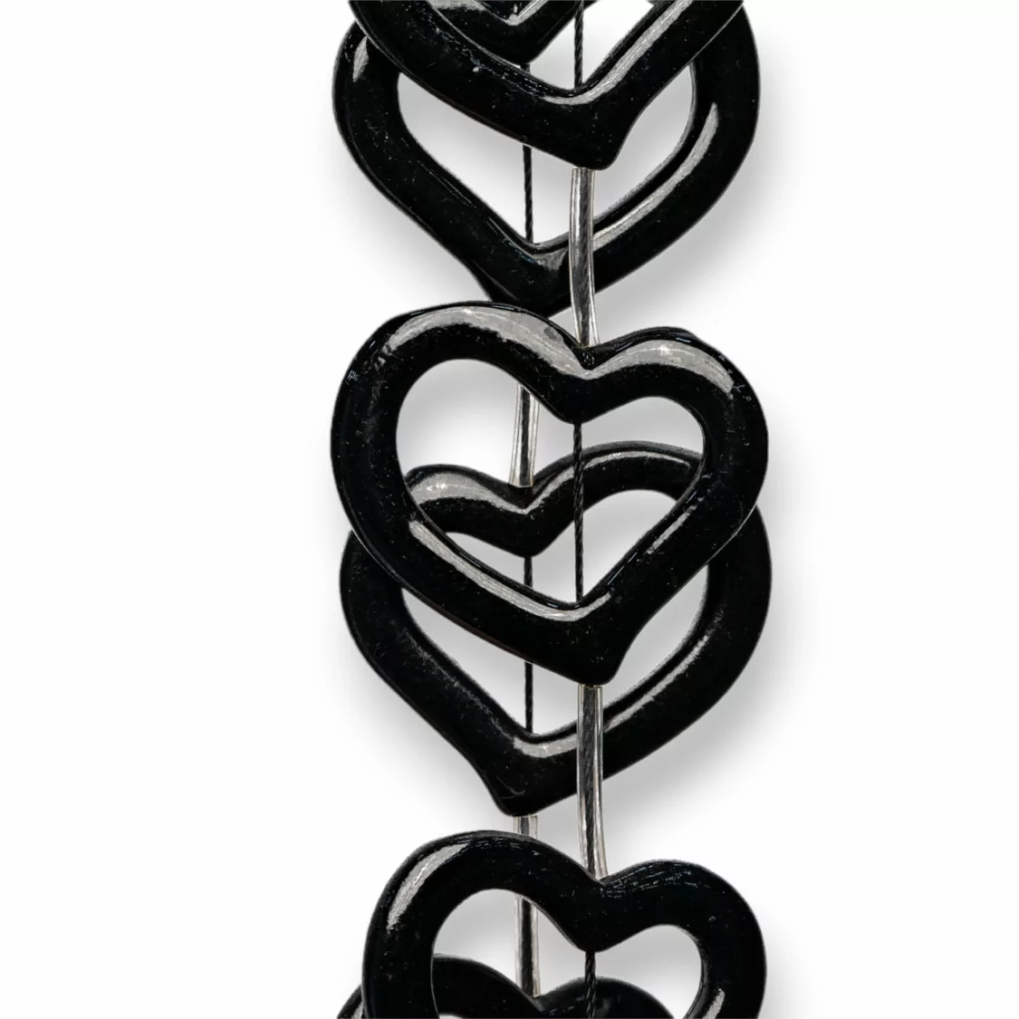 Perline Di Resina A Filo Cuore Forato 30mm 12pz Nero-RESINA A FILO | Worldofjewel.com