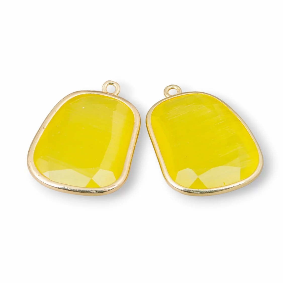 Connettore Componente Di Ottone Con Occhio Di Gatto Sfaccettato 20x27mm Con 1 Anellino 4pz Giallo- MANGO | Worldofjewel.com