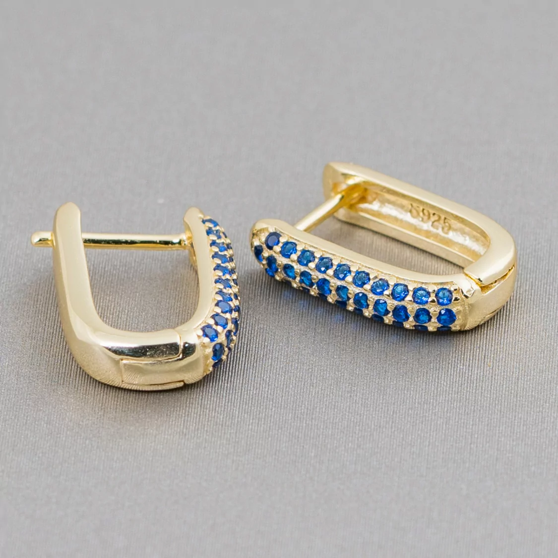 Orecchini Perno Chiuso Di Argento 925 Con Zirconi Micropave' 11x15mm 2 Paia Dorato Blu-ARGENTO 925 DESIGN ITALY | Worldofjewel.com