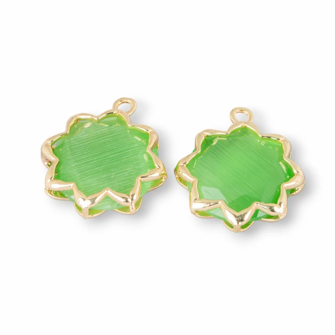 Componente Pendente Cabochon Incastonato Di Occhio Di Gatto 16mm Con 1 Anellino 8pz Verde Chiaro- STELLA DEL MATTINO | Worldofjewel.com