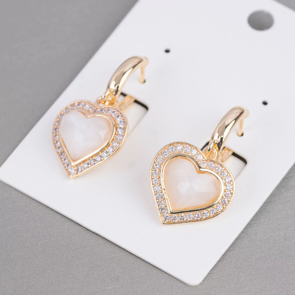 Orecchini Perno Chiuso Di Bronzo Con Zirconi E Occhio Di Gatto Cuore 18x33mm Dorato Bianco Trasparente-ORECCHINI HOT PICKS | Worldofjewel.com