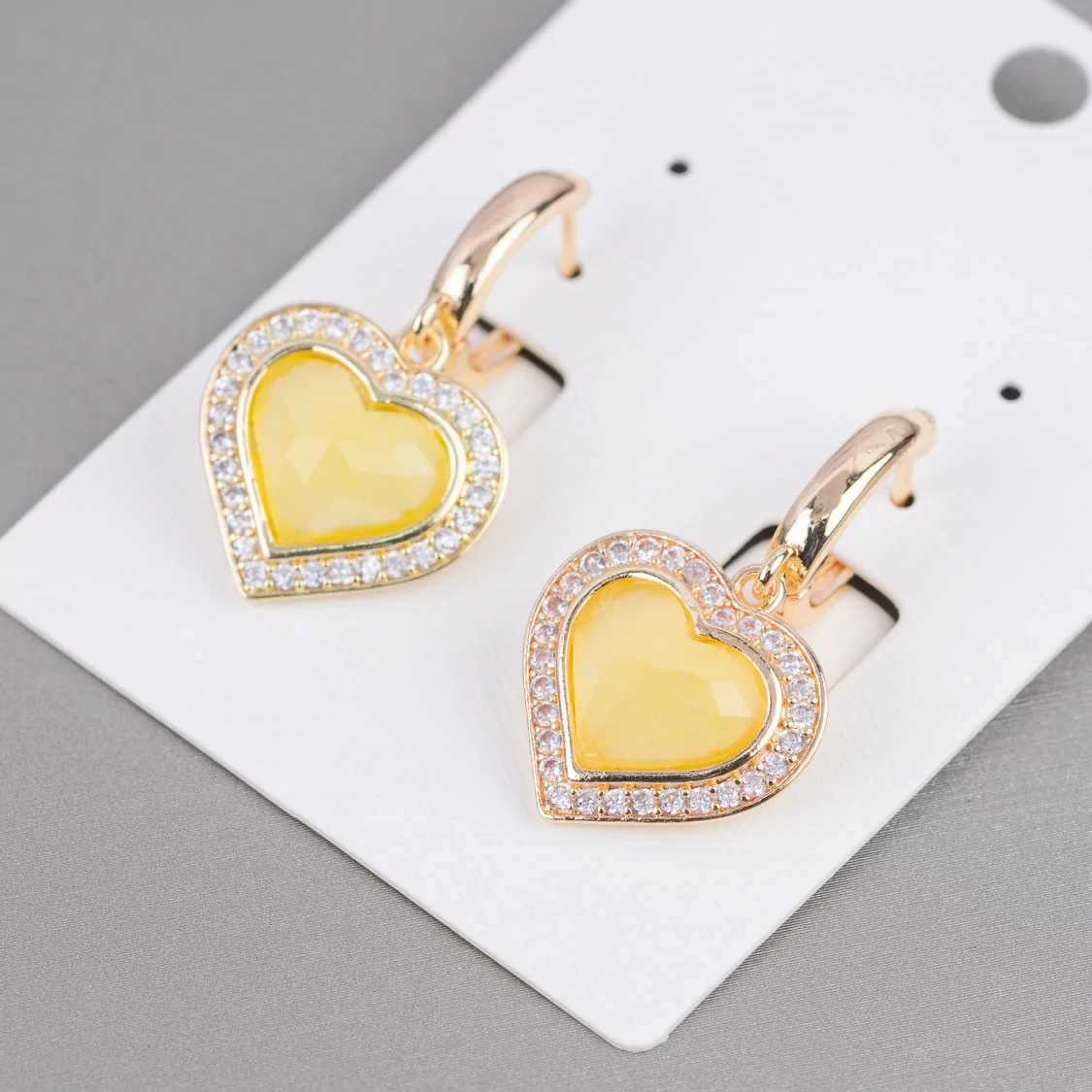 Orecchini Perno Chiuso Di Bronzo Con Zirconi E Occhio Di Gatto Cuore 18x33mm Dorato Giallo-ORECCHINI HOT PICKS | Worldofjewel.com