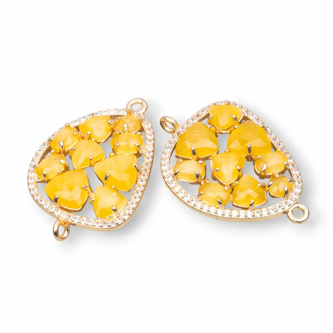 Connettore Componente Di Ottone A Mango Con Occhio Di Gatto Incastonato E Zirconi 23x35mm 4pz Dorato Giallo- MANGO MULTICRISTALLO | Worldofjewel.com