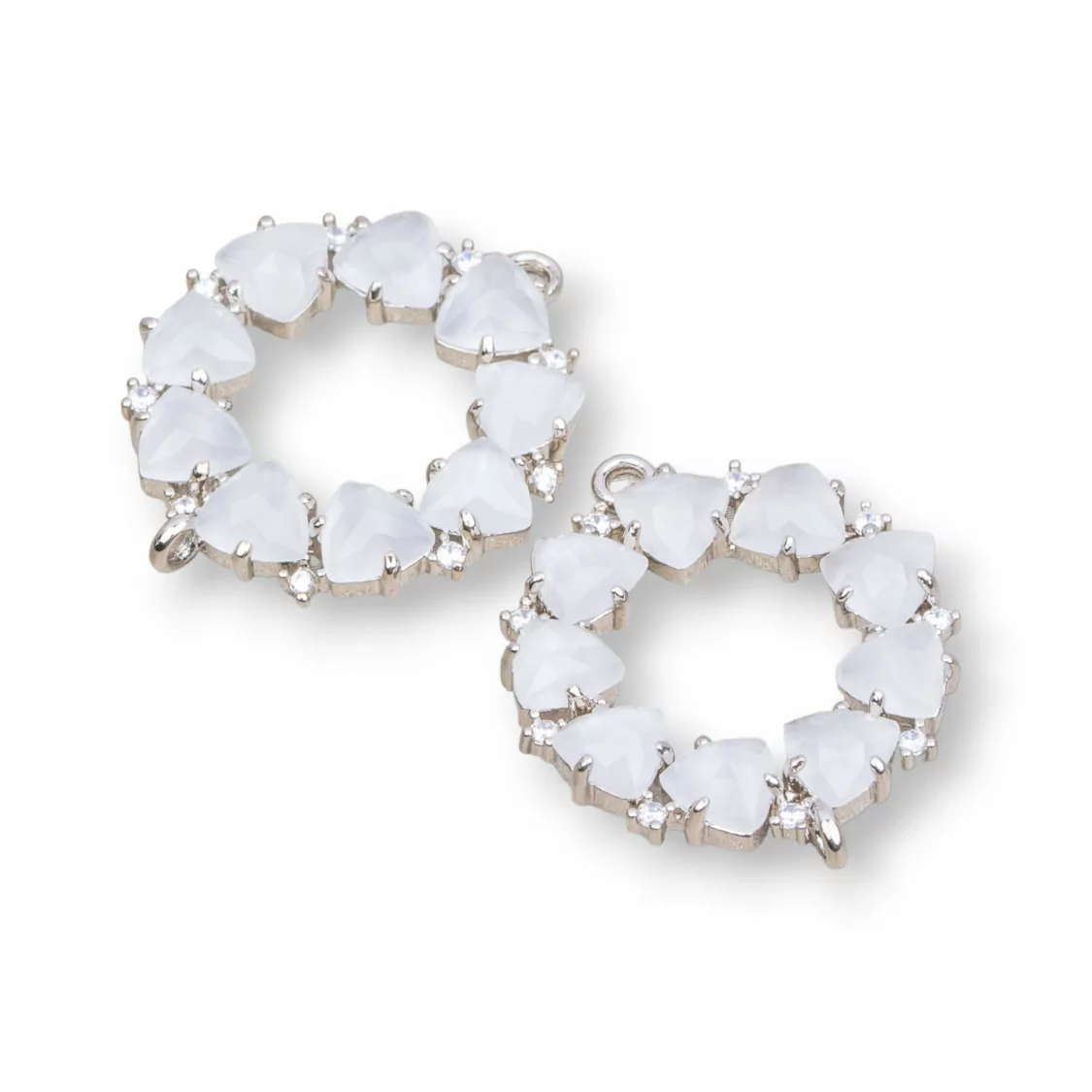 Connettore Componente Di Ottone a Cerchietto Con Occhio Di Gatto Incastonato 25x25mm 4pz Rodiato Bianco- CERCHIETTO MULTICRISTALLO | Worldofjewel.com