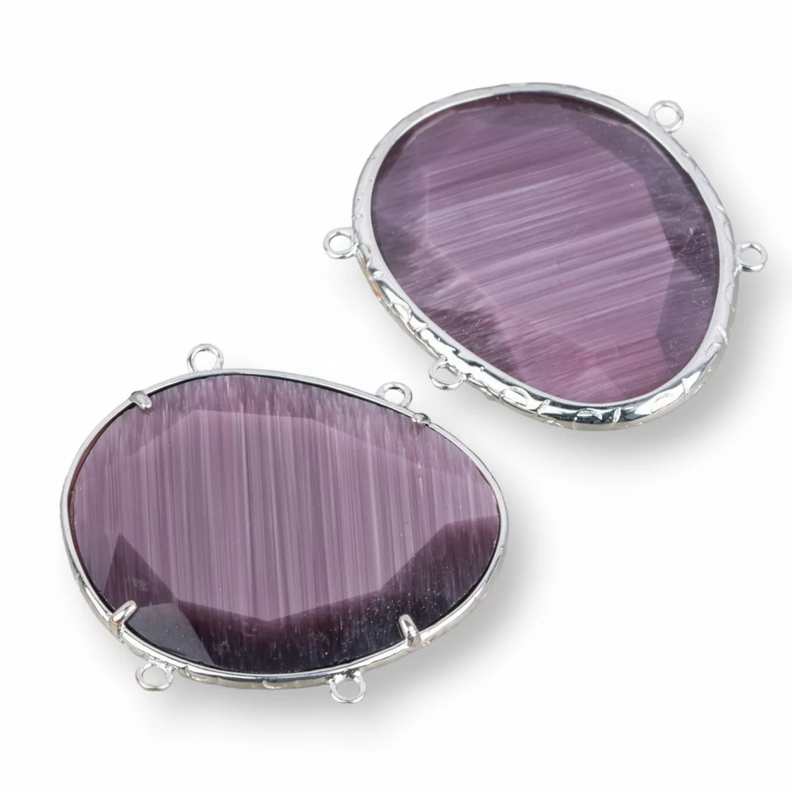 Connettore Componente Di Ottone Con Occhio Di Gatto Incastonati Irregolare 35x40mm Con 4 Anellini 3pz Rodiato Viola- IRREGOLARI | Worldofjewel.com