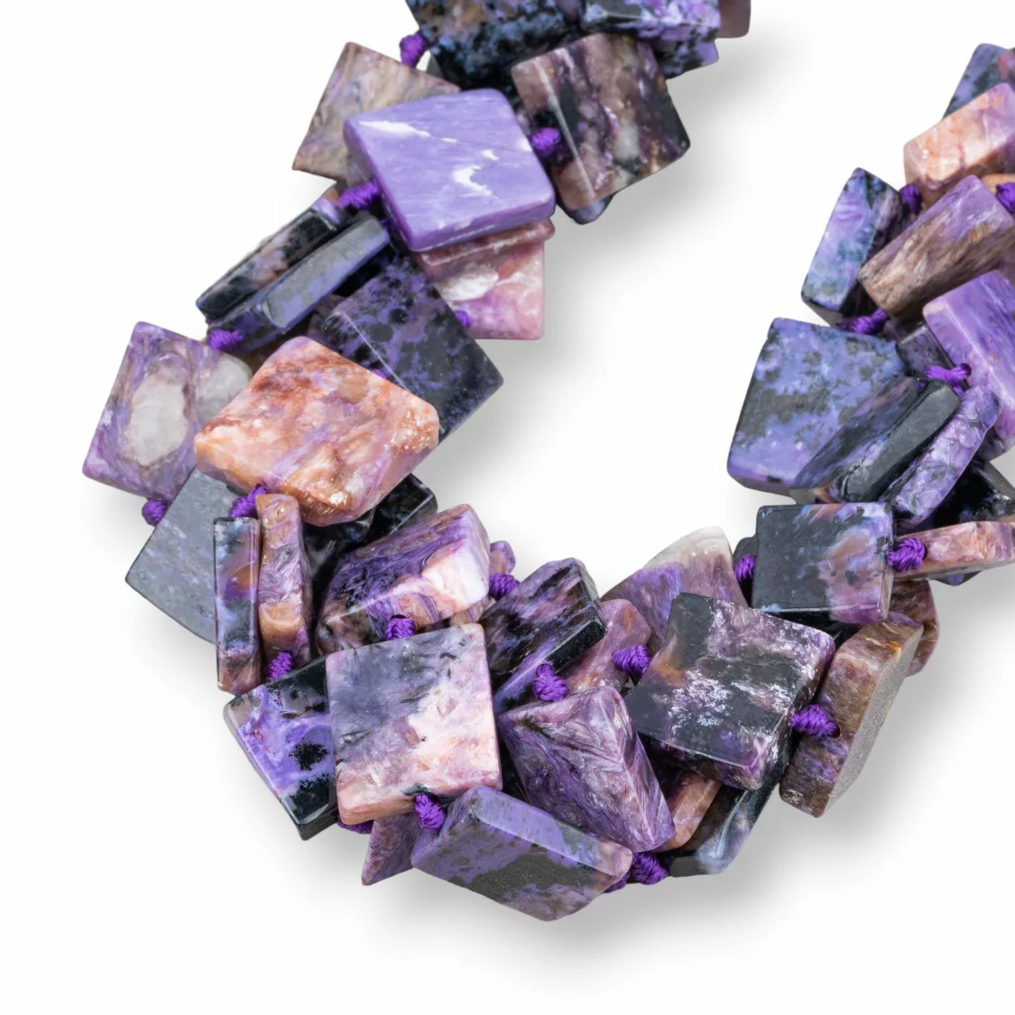 Sugilite Grezzo Quadrato Piatto 16-18mm-CHAROITE E SUGILITE | Worldofjewel.com