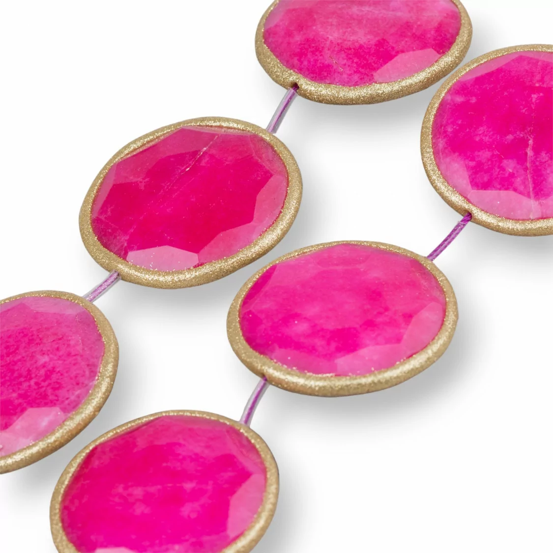 Perline A Filo Di Giada Fucsia Tondo Piatto Con Glitter 45mm Dorato 6pz-PIETRE DURE BORDATE | Worldofjewel.com