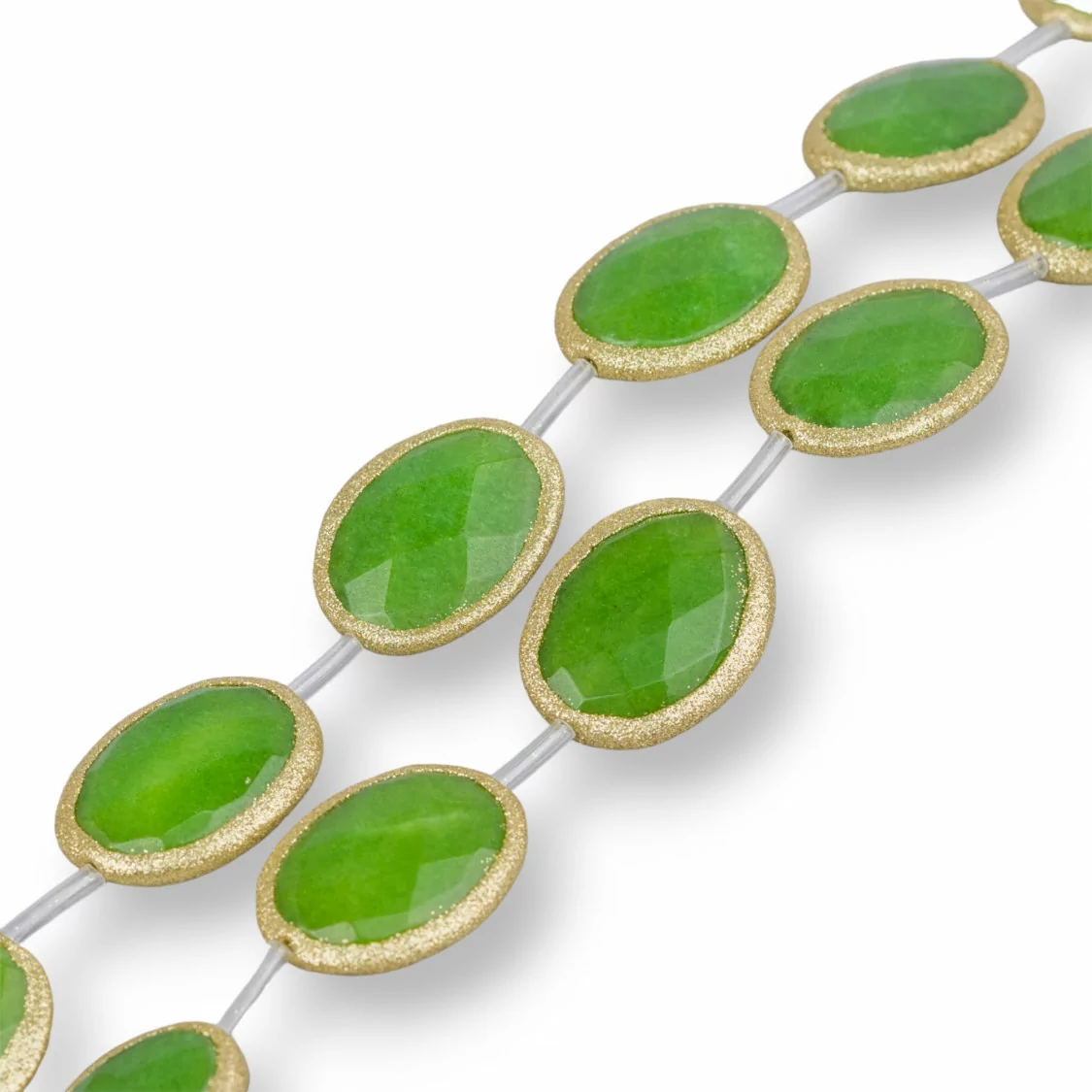 Perline A Filo Di Giada Verde Peridoto Ovale Piatto Sfaccettato Con Glitter 22x28mm 8pz Dorato-PIETRE DURE BORDATE | Worldofjewel.com