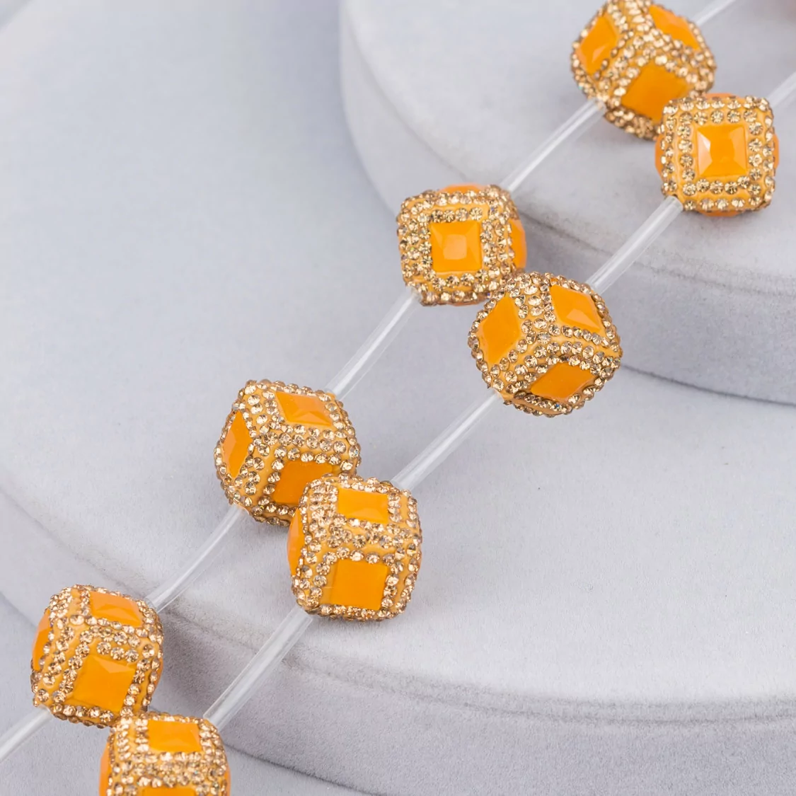 Perline a Filo Di Marcasite Strass Cubo Con Pietre 16mm 10pz Dorato Giallo-PERLINE CON MARCASITE STRASS | Worldofjewel.com